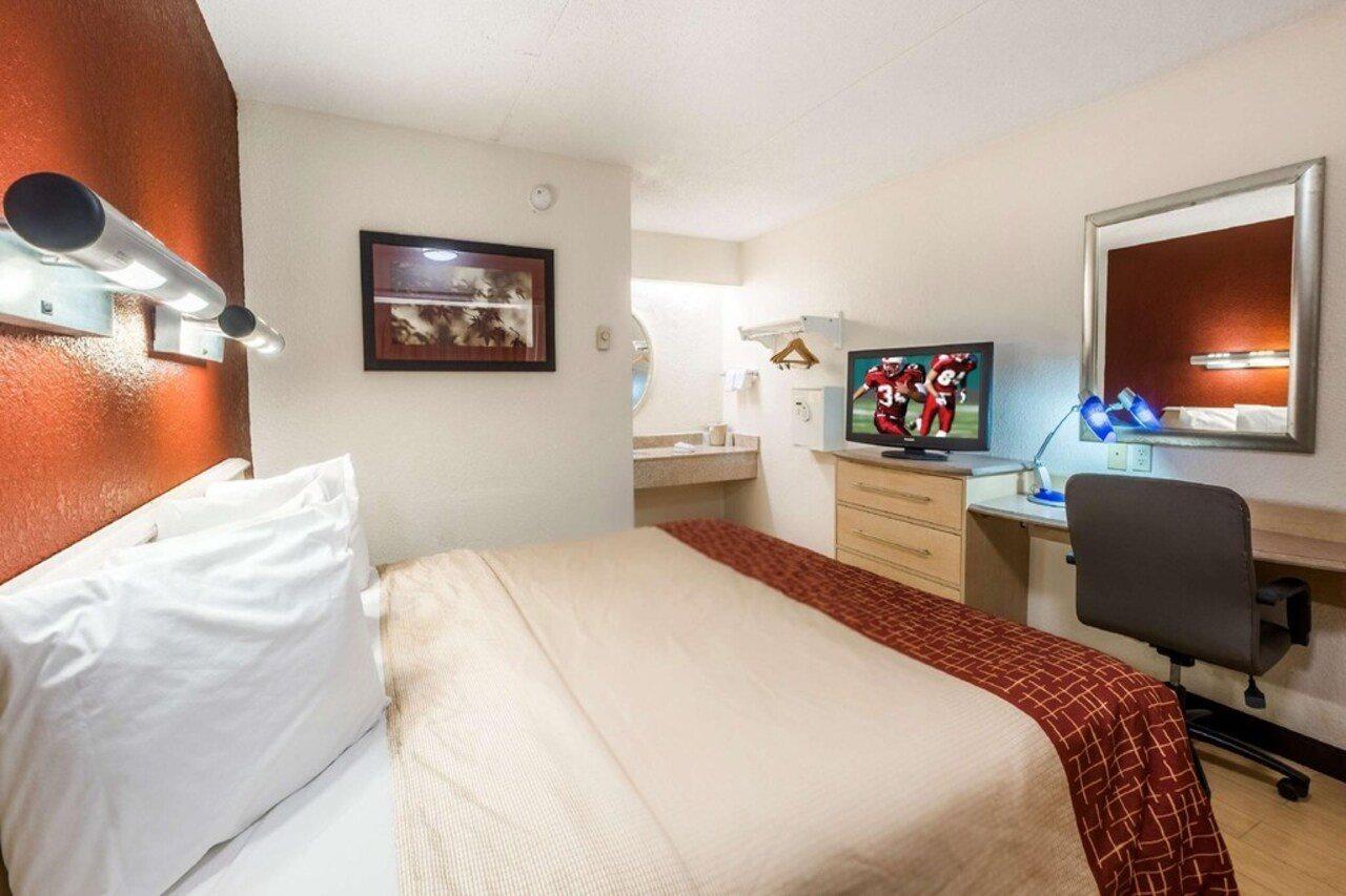 Red Roof Inn Jacksonville Airport Bagian luar foto